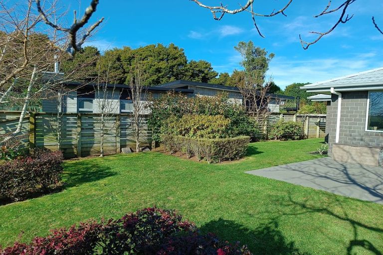 Photo of property in 3a Pipitea Place, Whalers Gate, New Plymouth, 4310