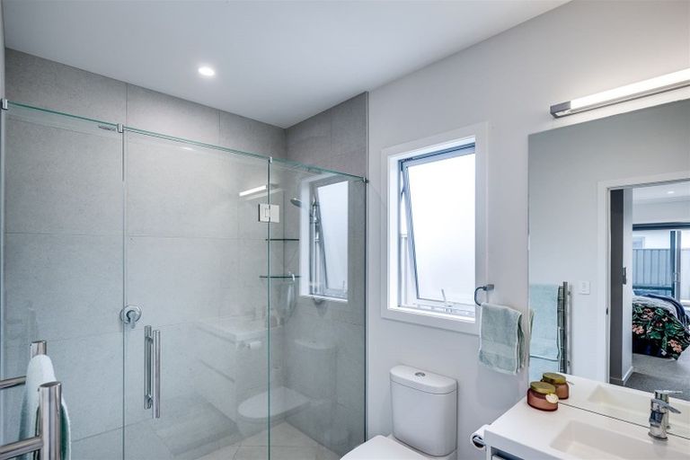 Photo of property in 28 Hurunui Drive, Te Awa, Napier, 4110