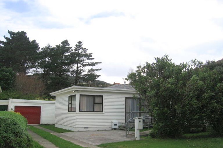 Photo of property in 38 Findlay Street, Tawa, Wellington, 5028