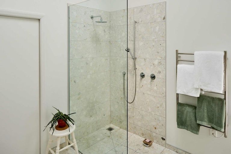 Photo of property in 15 Konini Street, Eastbourne, Lower Hutt, 5013