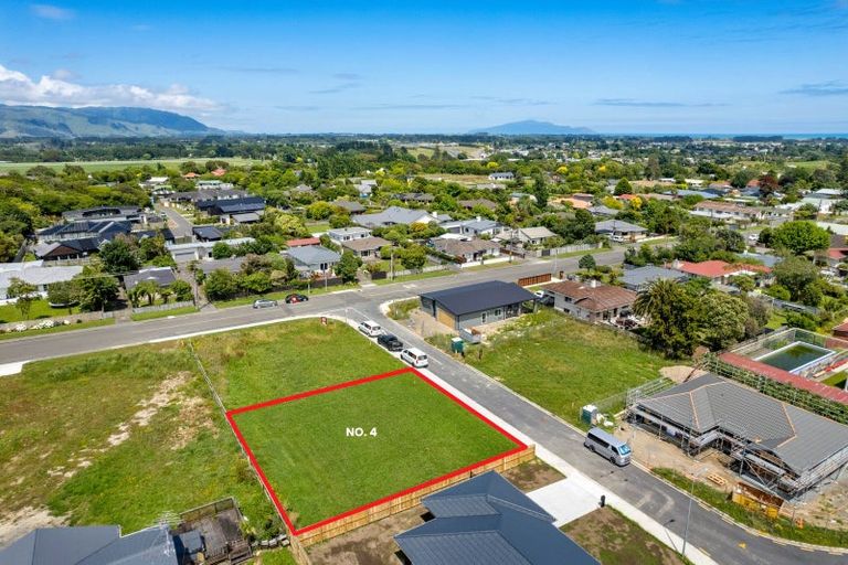 Photo of property in 4 Ropata Te Ao Way, Otaki, 5512