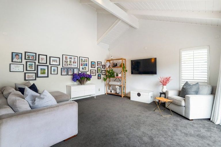 Photo of property in 1/15 Hart Road, Hauraki, Auckland, 0622