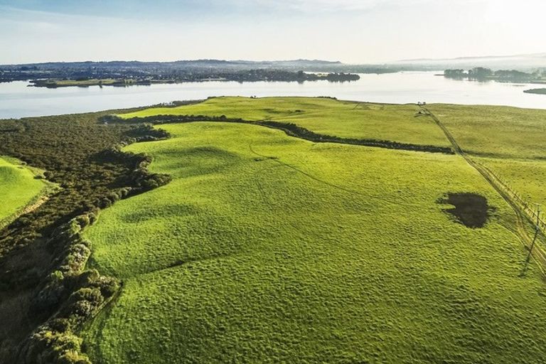 Photo of property in 112 Aulyn Drive, Karaka, Papakura, 2580