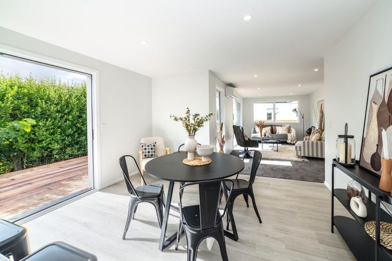 Photo of property in 9 Macrocarpa Lane, Carterton, 5713