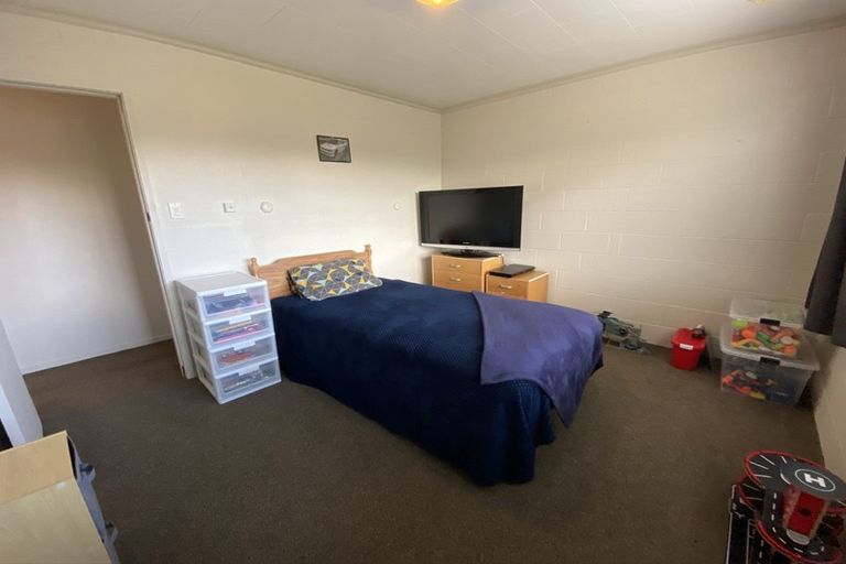 Photo of property in 22d High Street, Eltham, 4322