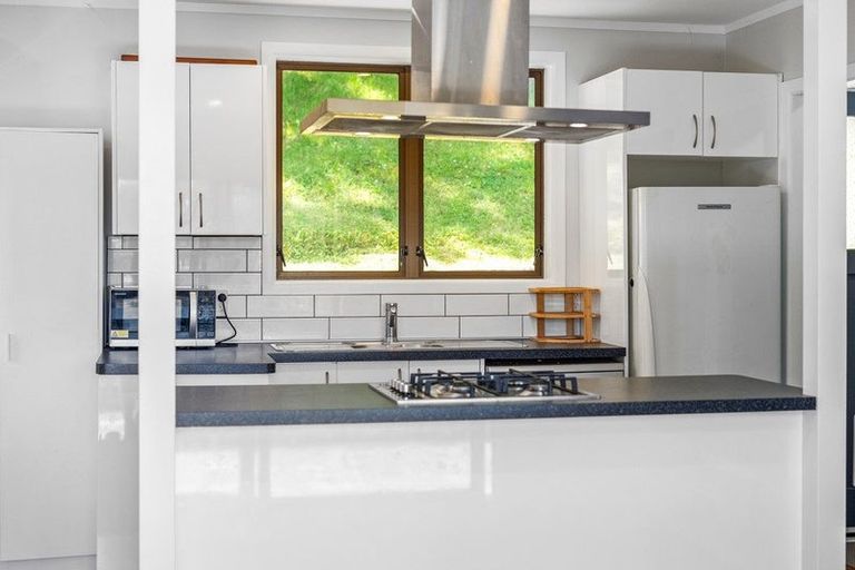 Photo of property in 32 John Street, Stokes Valley, Lower Hutt, 5019