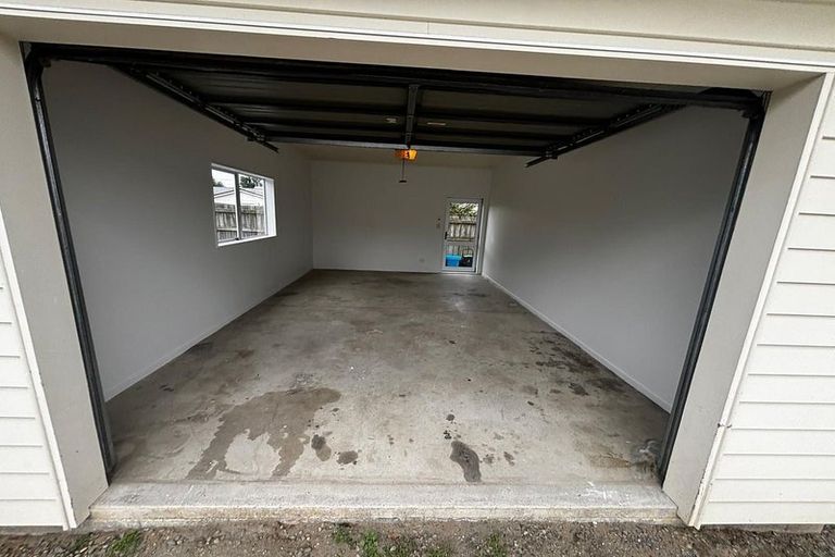 Photo of property in 369a Waihi Road, Normanby, Hawera, 4614