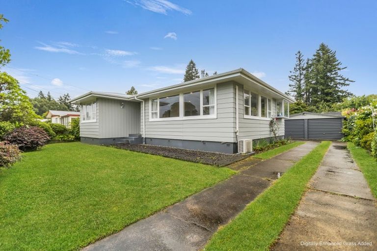 Photo of property in 61 Martin Street, Utuhina, Rotorua, 3015