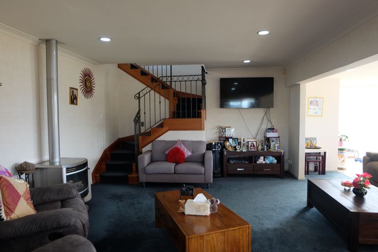 Photo of property in 26 Kimihia Road, Huntly, 3700