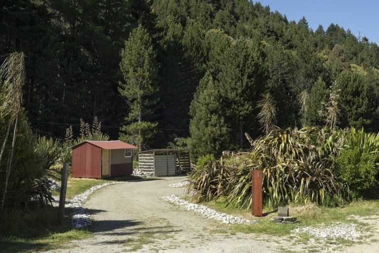 Photo of property in 1 Closeburn Road, Closeburn, Queenstown, 9371