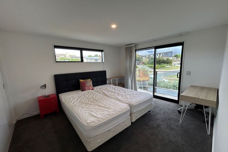 Photo of property in 6 Mataraki Place, Wanaka, 9305