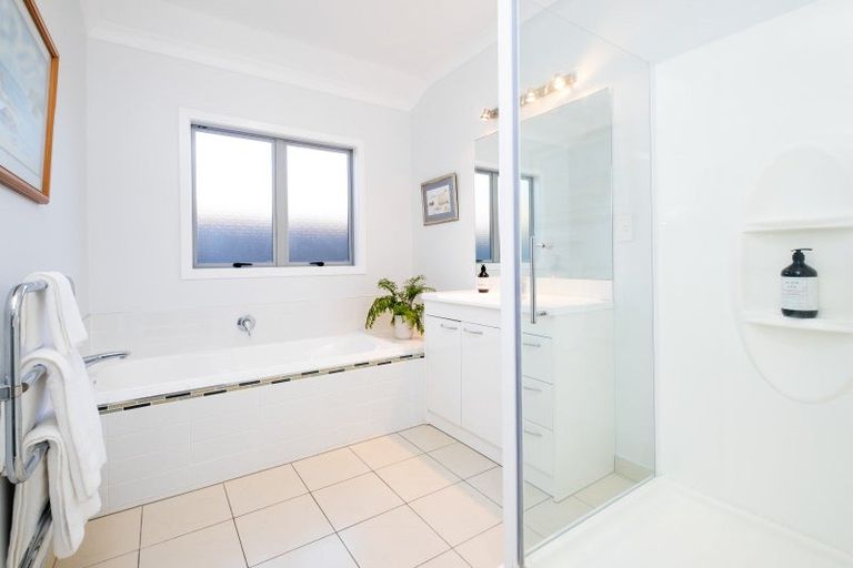 Photo of property in 79 Russell Robertson Drive, Havelock North, 4130