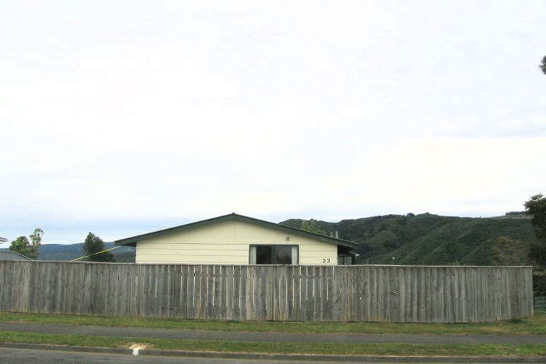Photo of property in 33 Aniseed Grove, Timberlea, Upper Hutt, 5018