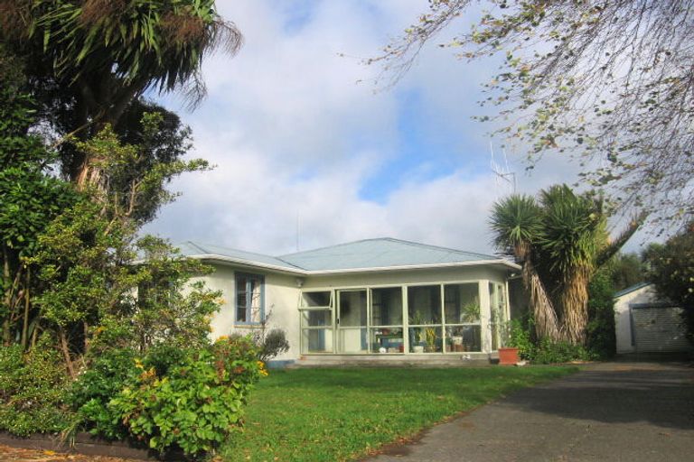 Photo of property in 30 Gloucester Street, Takaro, Palmerston North, 4412