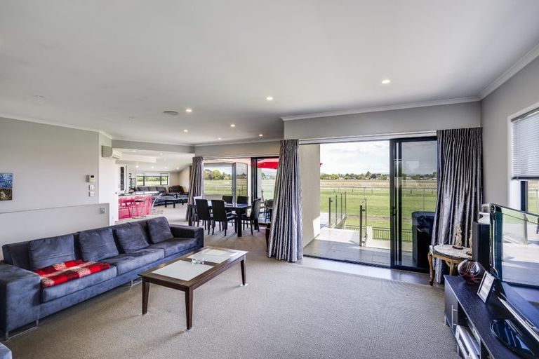 Photo of property in Cheltenham Court, 609 Market Street South, Hastings, 4122