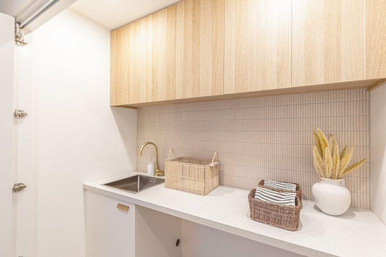 Photo of property in 9 Soleares Avenue, Mount Pleasant, Christchurch, 8081