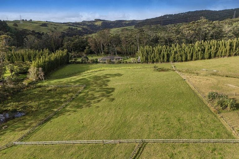 Photo of property in 11 Pineview Lane, Helensville, 0875