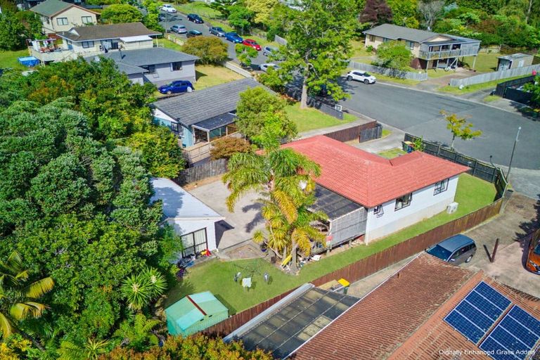 Photo of property in 9 Panzic Place, Glen Eden, Auckland, 0602