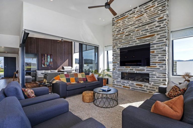 Photo of property in 11 Awatea Drive, Whitianga, 3510