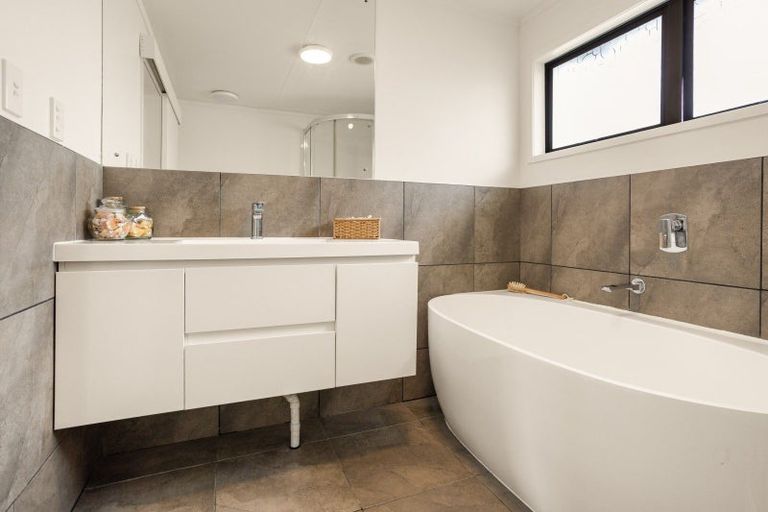 Photo of property in 81 Catherine Crescent, Whitianga, 3510