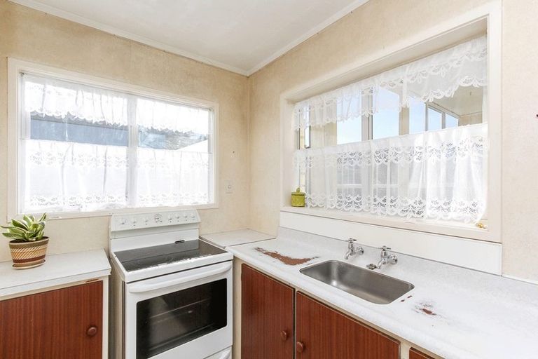 Photo of property in 3a Naumai Place, Spotswood, New Plymouth, 4310