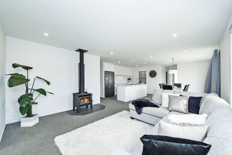 Photo of property in 16 Hobbs Street, Hororata, 7572