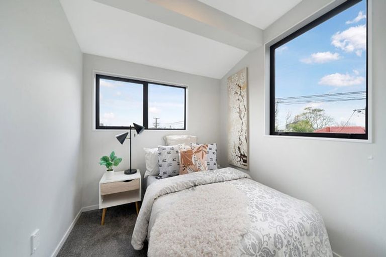 Photo of property in 2/30 Woodford Avenue, Henderson, Auckland, 0610