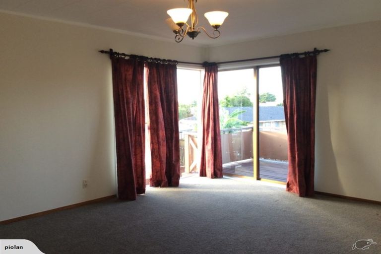 Photo of property in 1/11 Charntay Avenue, Clover Park, Auckland, 2019