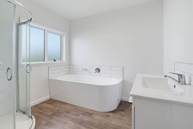 Photo of property in 17 Winchester Street, Levin, 5510