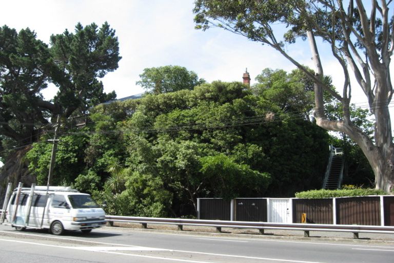 Photo of property in 1 Main Road, Redcliffs, Christchurch, 8081