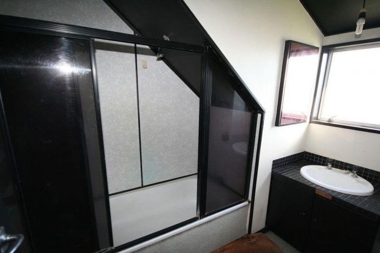 Photo of property in 100 Lake Road, Koutu, Rotorua, 3010