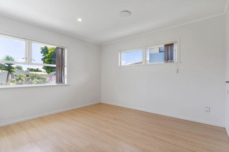 Photo of property in 14 Vickerman Street, Otara, Auckland, 2023