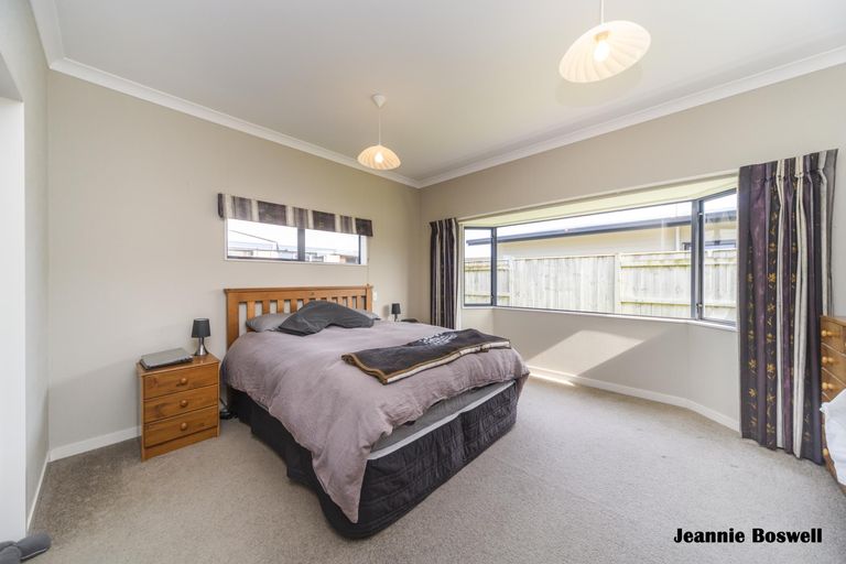 Photo of property in 71 Bryant Street, Takaro, Palmerston North, 4412