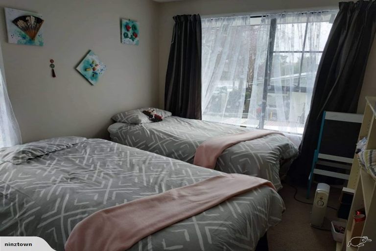 Photo of property in 3 Mulberry Place, Redwood, Christchurch, 8051