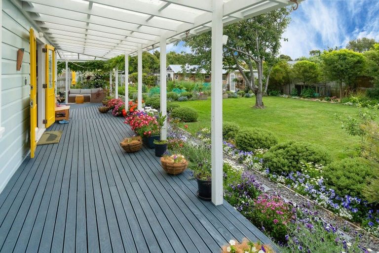 Photo of property in 37 Kiharoa Street, Otaki Beach, Otaki, 5512