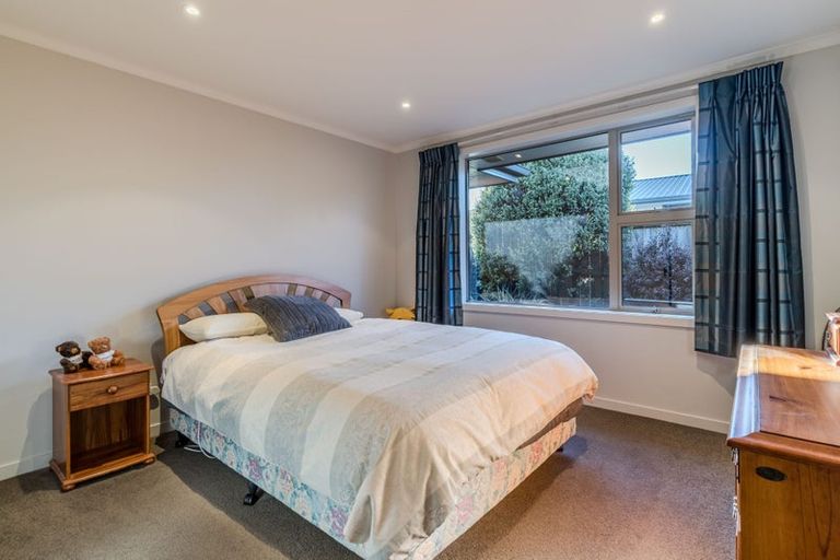 Photo of property in 14 William James Close, Mosgiel, 9024