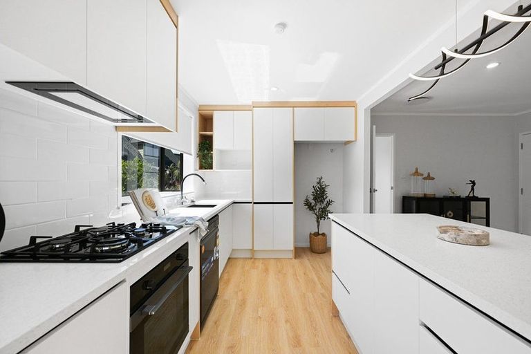 Photo of property in 81 Glen Lynne Avenue, Queenwood, Hamilton, 3210