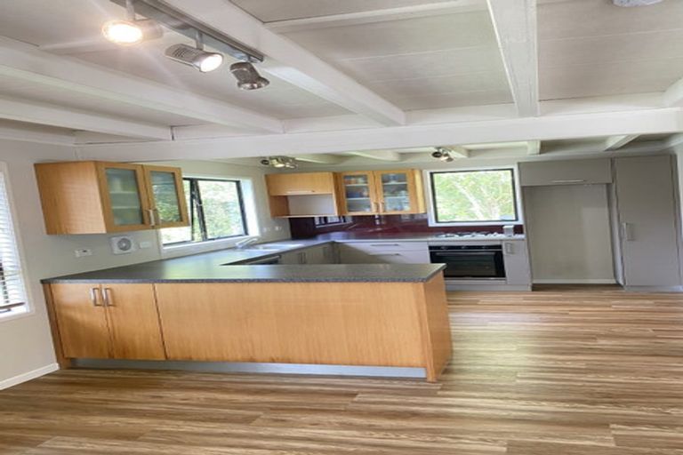 Photo of property in 1/61 Sylvia Road, Hillcrest, Auckland, 0627