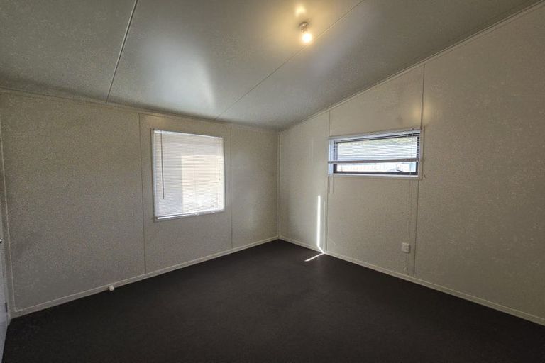 Photo of property in 23b Dorset Grove, Cannons Creek, Porirua, 5024