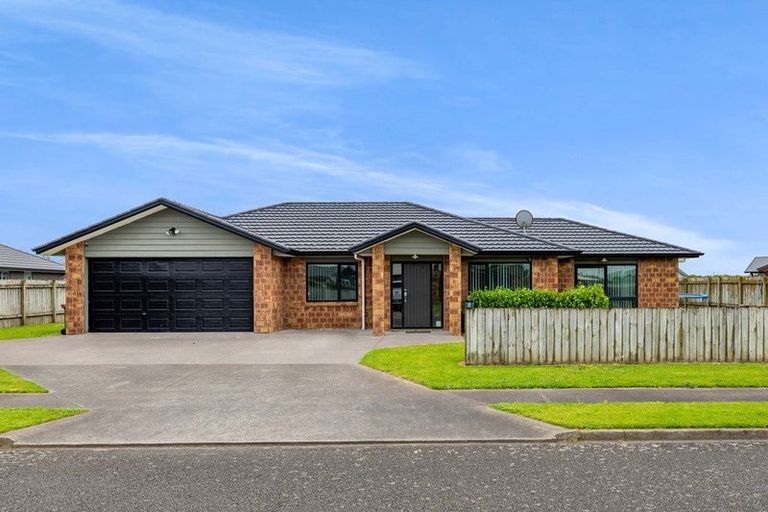 Photo of property in 2 Reremoana Close, Hawera, 4610
