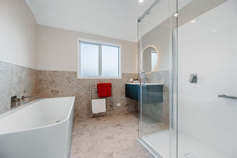 Photo of property in 30 Waenga Drive, Cromwell, 9310