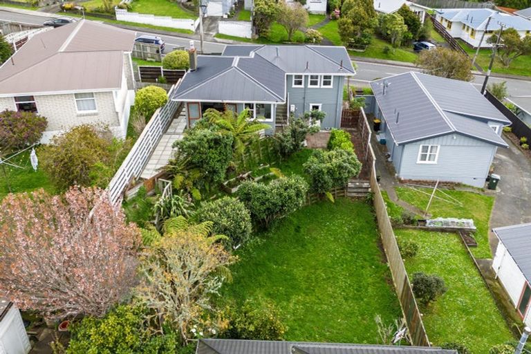 Photo of property in 64 Mark Avenue, Paparangi, Wellington, 6037