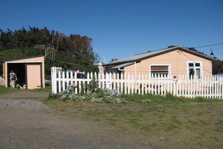 Photo of property in 30 Himatangi Street, Himatangi Beach, Foxton, 4891
