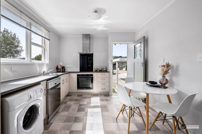 Photo of property in 2/121 Clouston Park Road, Clouston Park, Upper Hutt, 5018