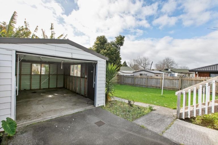 Photo of property in 2/72 Palmers Road, Clendon Park, Auckland, 2103