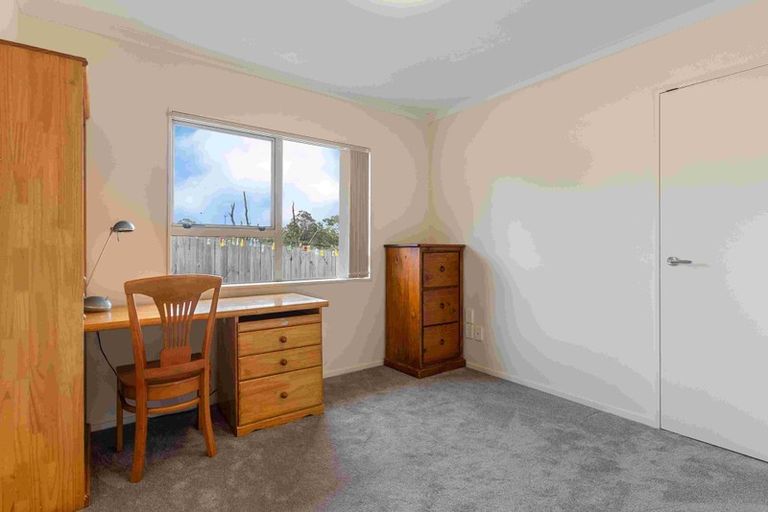 Photo of property in 47 Nimstedt Avenue, Oteha, Auckland, 0632