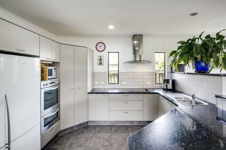 Photo of property in 10a Windsor Terrace, Taradale, Napier, 4112