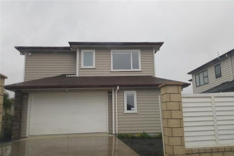 Photo of property in 2 Golden Morning Drive, Albany Heights, Auckland, 0632