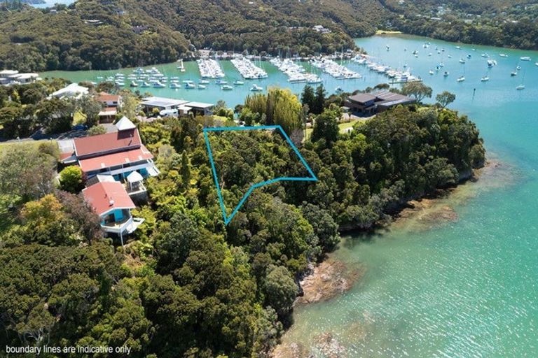 Photo of property in 100 Doves Bay Road, Kerikeri, 0294