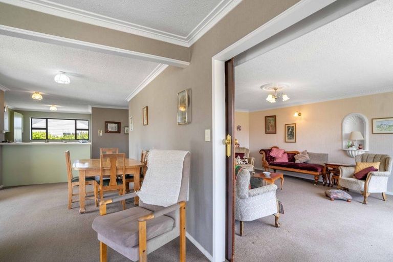 Photo of property in 1 Gow Street, Winton, 9720